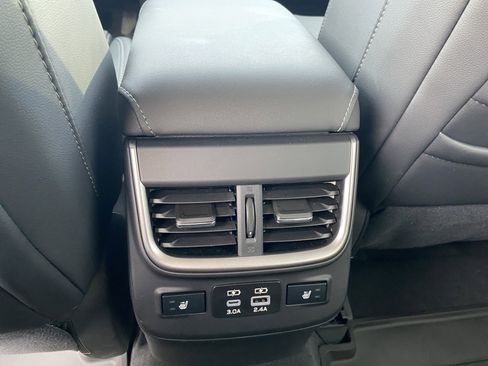 Used 2025 Subaru Outback Limited image 33