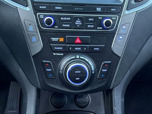Used 2017 Hyundai Santa Fe Sport image 22