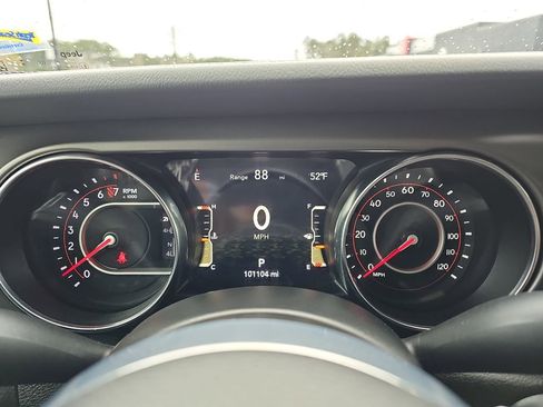 Used 2022 Jeep Gladiator Rubicon w/ Cold Weather Group image 22