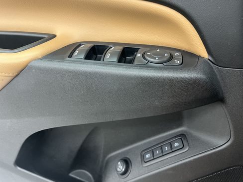 Used 2019 Chevrolet Equinox Premier AWD/4WD image 13