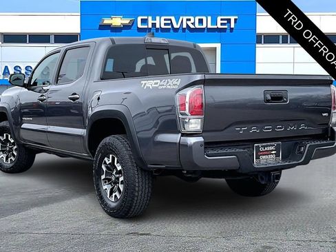 Used 2021 Toyota Tacoma TRD Off-Road image 4