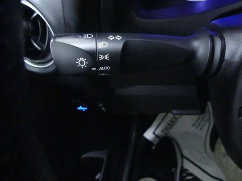 Used 2018 Toyota Corolla SE image 17