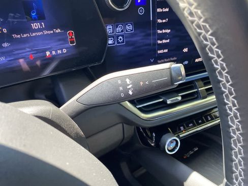 Used 2025 Chevrolet Equinox EV LT w/ Convenience Package FWD image 25