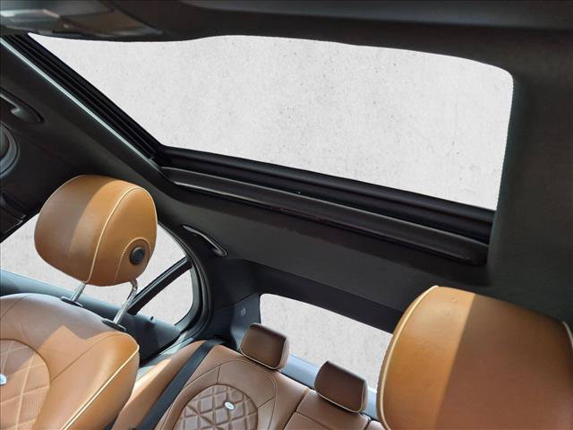 Used 2018 Mercedes-Benz C 300 4MATIC Sedan image 12