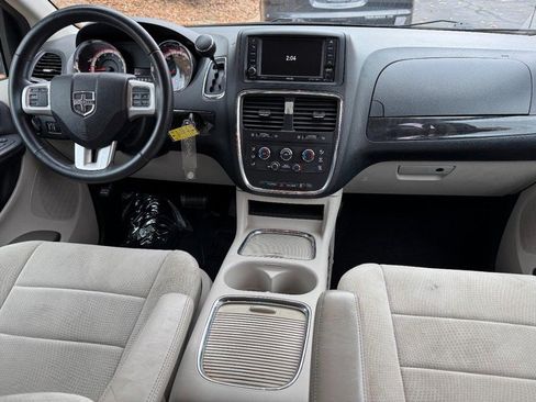 Used 2013 Dodge Grand Caravan SXT w/ UConnect Hands-Free Group image 13