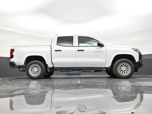Used 2024 Chevrolet Colorado W/T w/ WT Convenience Package RWD image 25