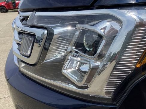 Used 2021 Ford Expedition Max XLT AWD/4WD image 3
