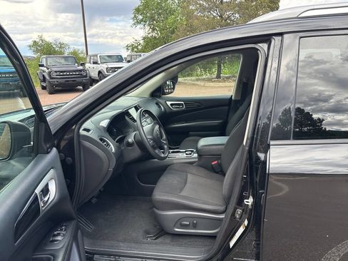 Used 2020 Nissan Pathfinder SV AWD/4WD image 12