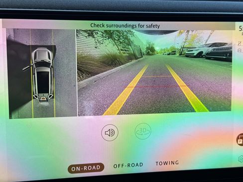 Used 2023 Land Rover Defender 130 X-Dynamic SE image 24