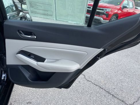 Used 2025 Nissan Altima 2.5 SL image 39