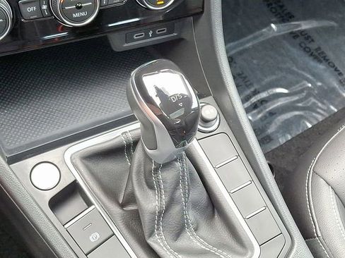 Used 2023 Volkswagen Jetta SE FWD image 15