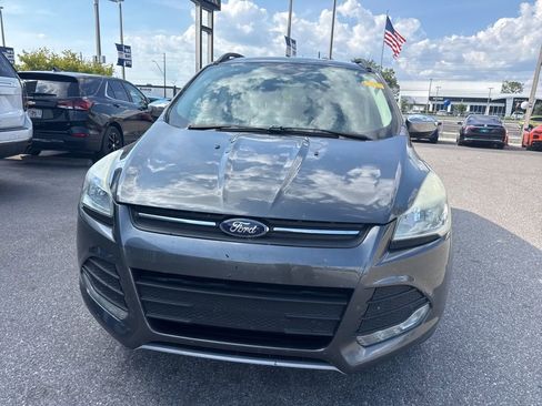 Used 2016 Ford Escape SE w/ Equipment Group 201A FWD image 2