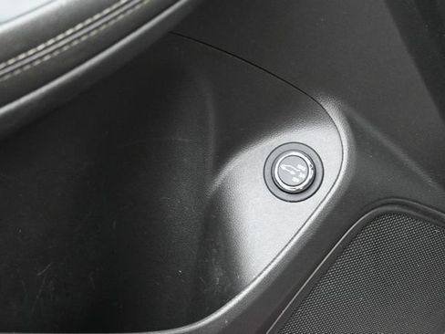 Used 2023 Buick Encore GX Select w/ Sport Touring Package FWD image 18