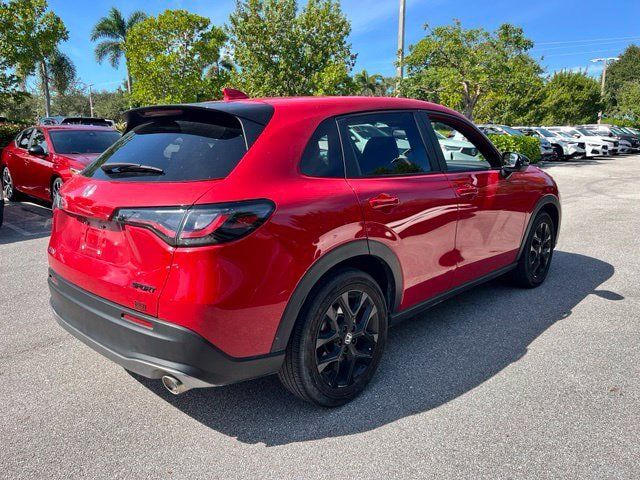 Used 2025 Honda HR-V Sport image 6