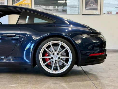 Used 2020 Porsche 911 Carrera 4S image 24