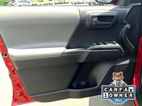 Used 2023 Toyota Tacoma SR AWD/4WD image 14
