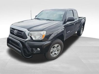 Used 2015 Toyota Tacoma 4x4 Access Cab V6 w/ SR5 Package