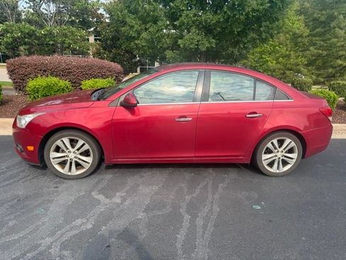 Used 2014 Chevrolet Cruze LTZ FWD image 3