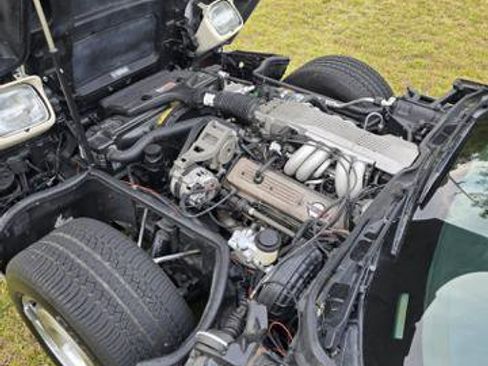 Used 1987 Chevrolet Corvette Convertible RWD image 17