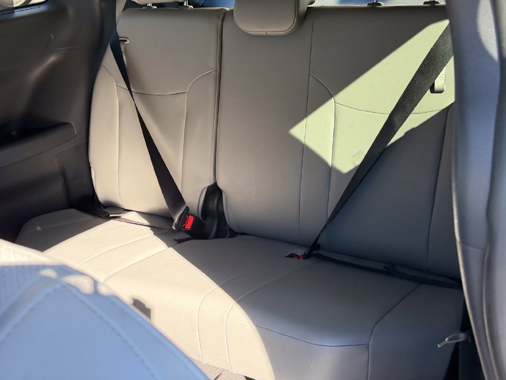 Used 2026 Toyota Sienna XLE FWD image 22