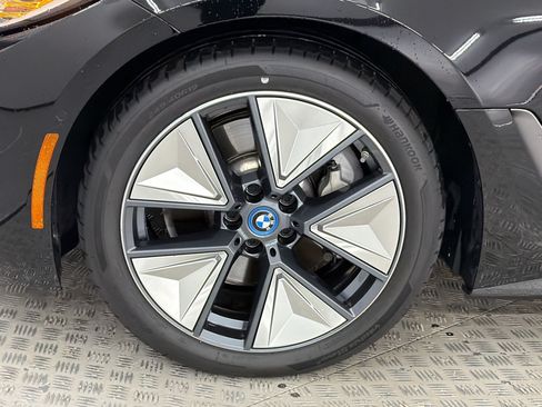 Used 2023 BMW i4 eDrive40 w/ Premium Package RWD image 11