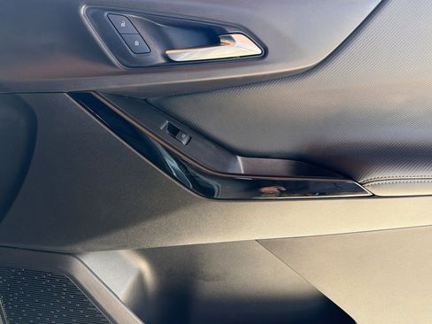 Used 2025 Chevrolet Equinox LT image 23