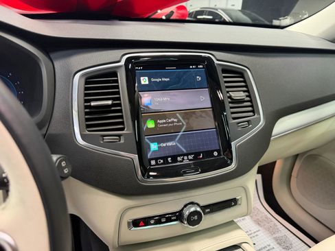 Used 2024 Volvo XC90 B5 Core AWD/4WD image 40