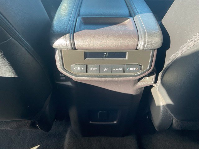 Used 2024 Toyota Grand Highlander AWD image 16