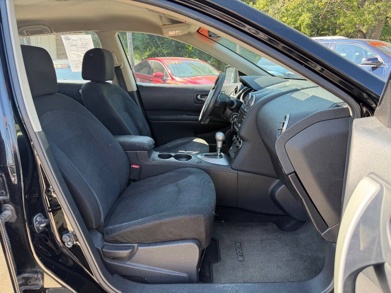 Used 2014 Nissan Rogue S w/ Convenience Package AWD/4WD image 10