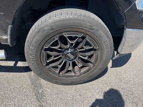 Used 2019 RAM 1500 Big Horn AWD/4WD image 19