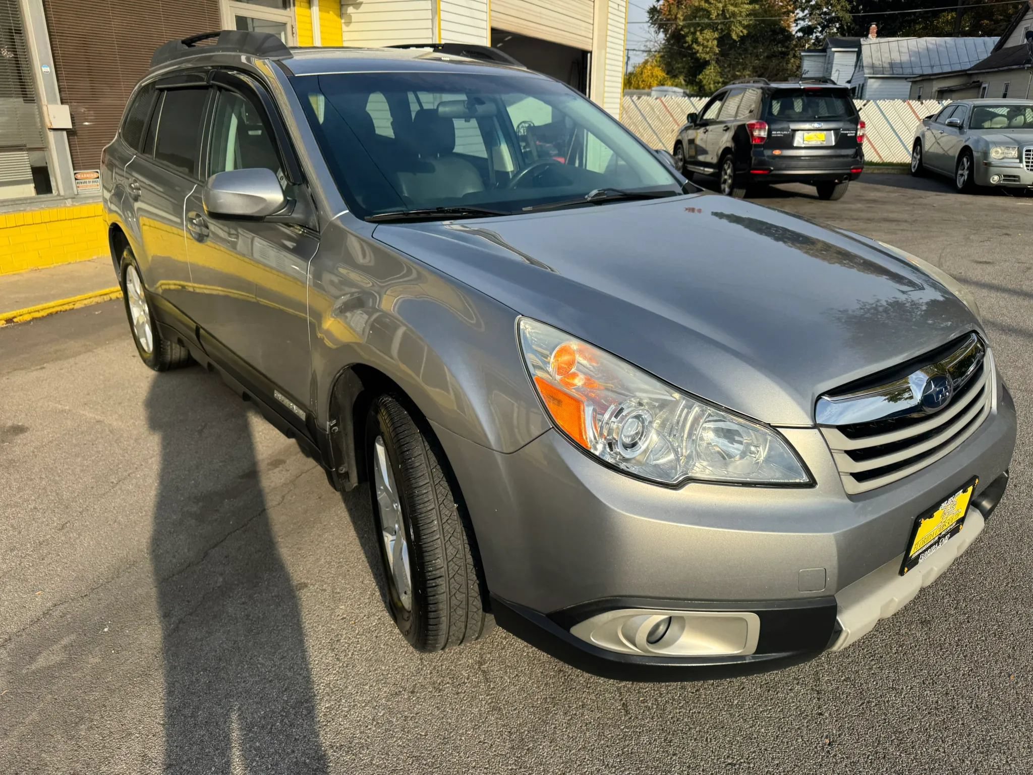 Used 2011 Subaru Outback 2.5i Limited AWD/4WD image 11