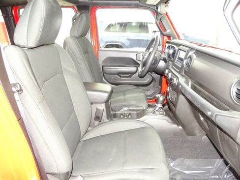 Used 2022 Jeep Wrangler Unlimited Sport image 14
