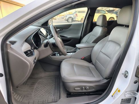 Used 2016 Chevrolet Malibu Premier w/ Driver Confidence Package image 11