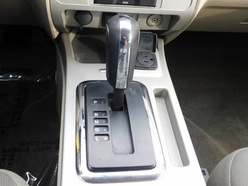 Used 2009 Ford Escape 4WD Hybrid image 14