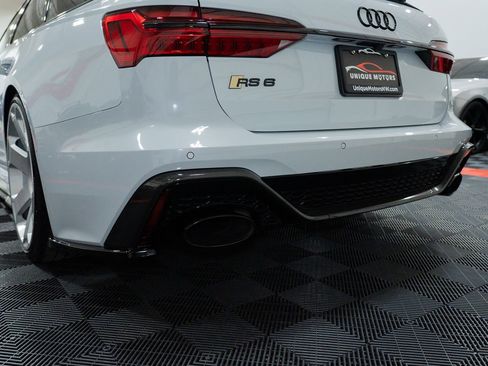 Used 2021 Audi RS 6 w/ Carbon Optic Package AWD/4WD image 10