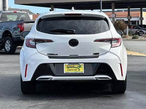 Used 2022 Toyota Corolla XSE FWD image 4