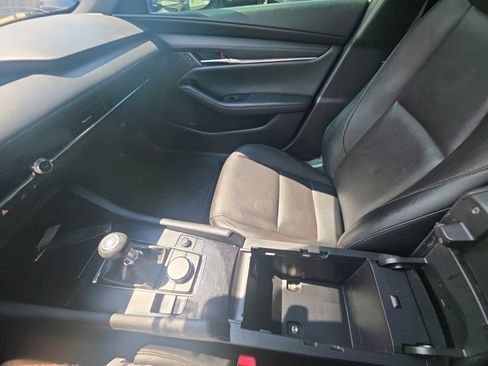 Used 2019 MAZDA MAZDA3 Hatchback FWD image 24