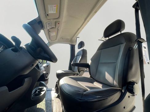 Used 2025 RAM ProMaster 2500 w/ Convenience Group FWD image 22