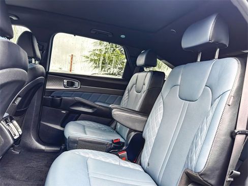 Certified 2025 Kia Sorento SX Prestige image 18