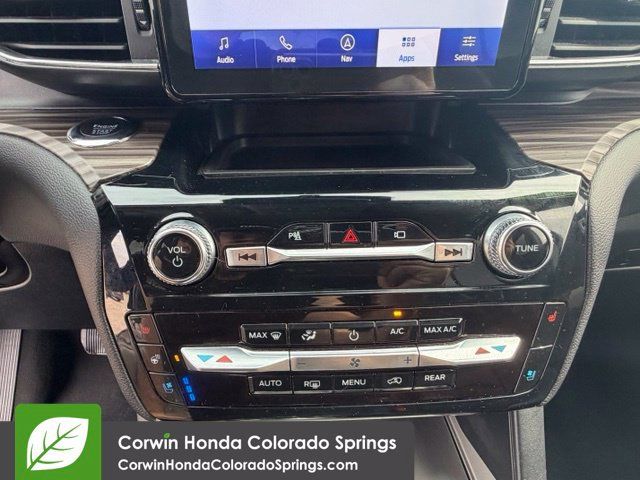 Used 2022 Ford Explorer Limited AWD/4WD image 23