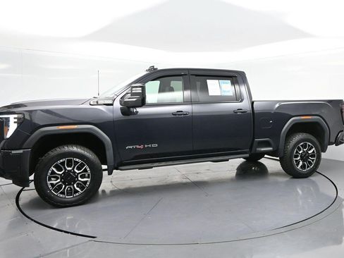 Used 2024 GMC Sierra 2500 AT4 w/ AT4 Premium Plus Package AWD/4WD image 4
