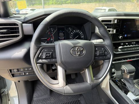 Used 2025 Toyota Tundra SR5 w/ SR5 Premium Package AWD/4WD image 23