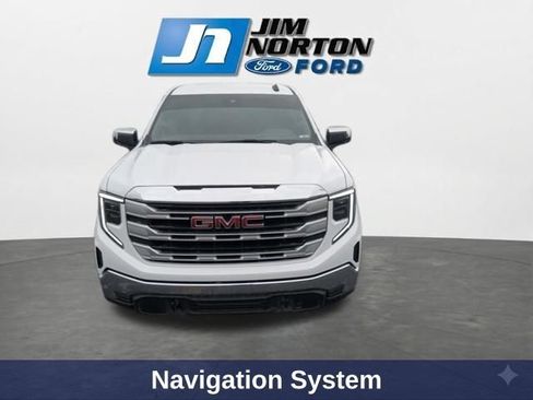 Used 2024 GMC Sierra 1500 SLE w/ X31 Off-Road Package AWD/4WD image 3