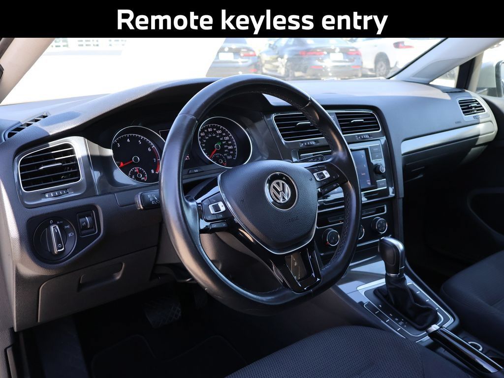 Used 2018 Volkswagen Golf S FWD image 5