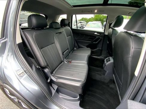 Used 2023 Volkswagen Tiguan SE w/ Panoramic Sunroof Package AWD/4WD image 22