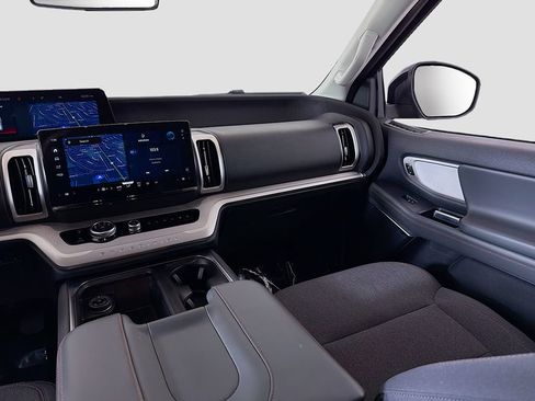 Used 2025 Ford Expedition Active AWD/4WD image 28