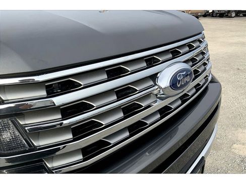 Used 2021 Ford Expedition Max Limited image 32