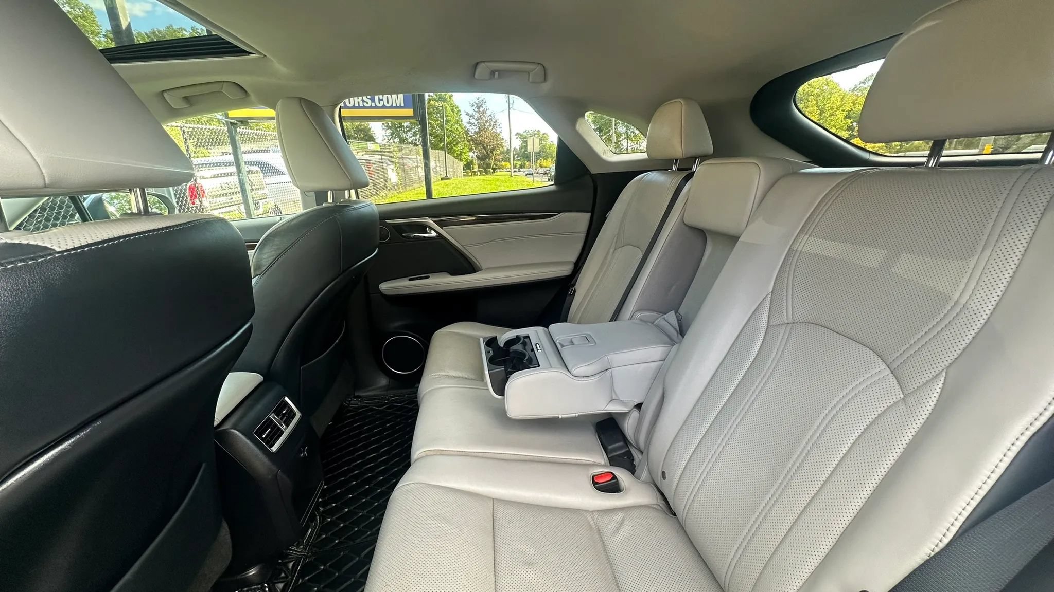 Used 2017 Lexus RX 350 AWD w/ Premium Package image 33