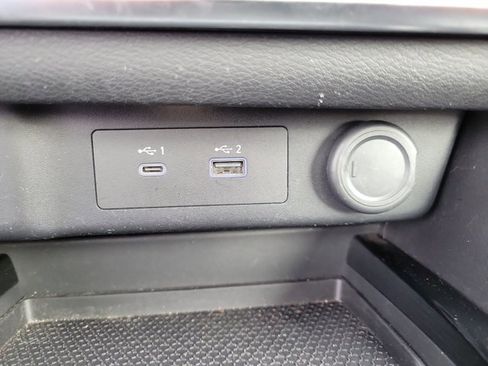 Used 2022 Nissan Rogue SV w/ SV Premium Package image 35