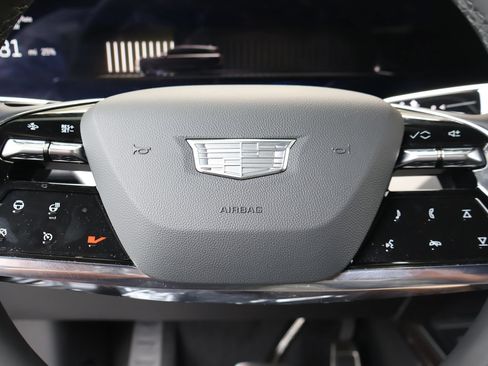 Certified 2026 Cadillac Vistiq Sport w/ LPO, Floor Liner Package AWD/4WD image 21
